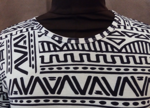 LuLaRoe Shirt size 14 Geometric Design - Picture 2 of 8
